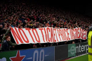 Board to meet unhappy Liverpool fans over Anfield ticket prices