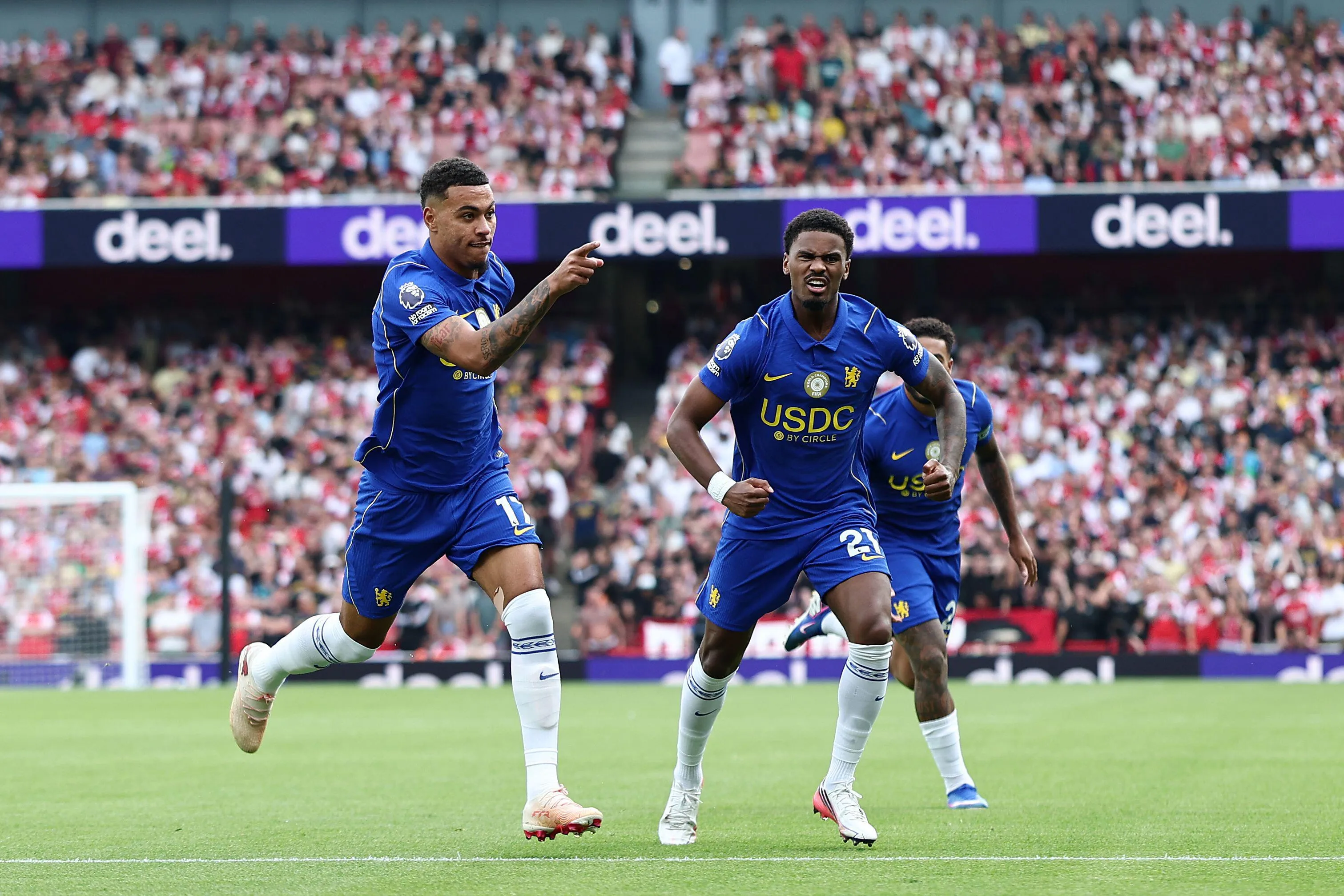 How Morgan Rogers reacted to Arsenal &ldquo;big club&rdquo; chant in Chelsea match