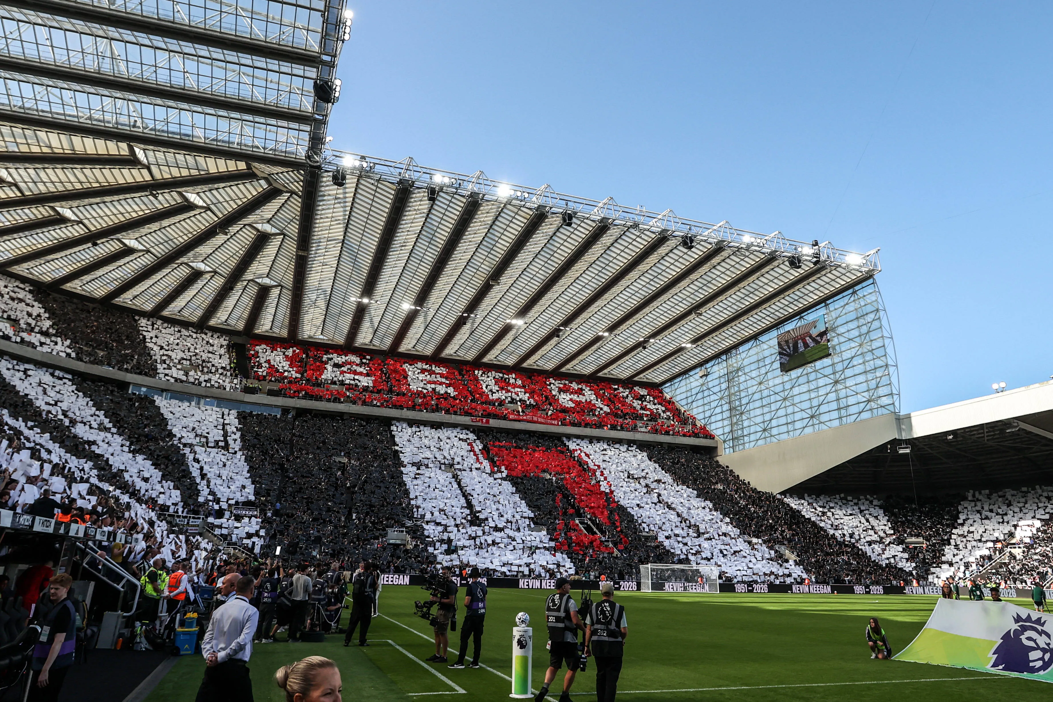 Watch Newcastle and Liverpool fans both honour Kevin Keegan with &lsquo;special&rsquo; St James&rsquo; Park tribute