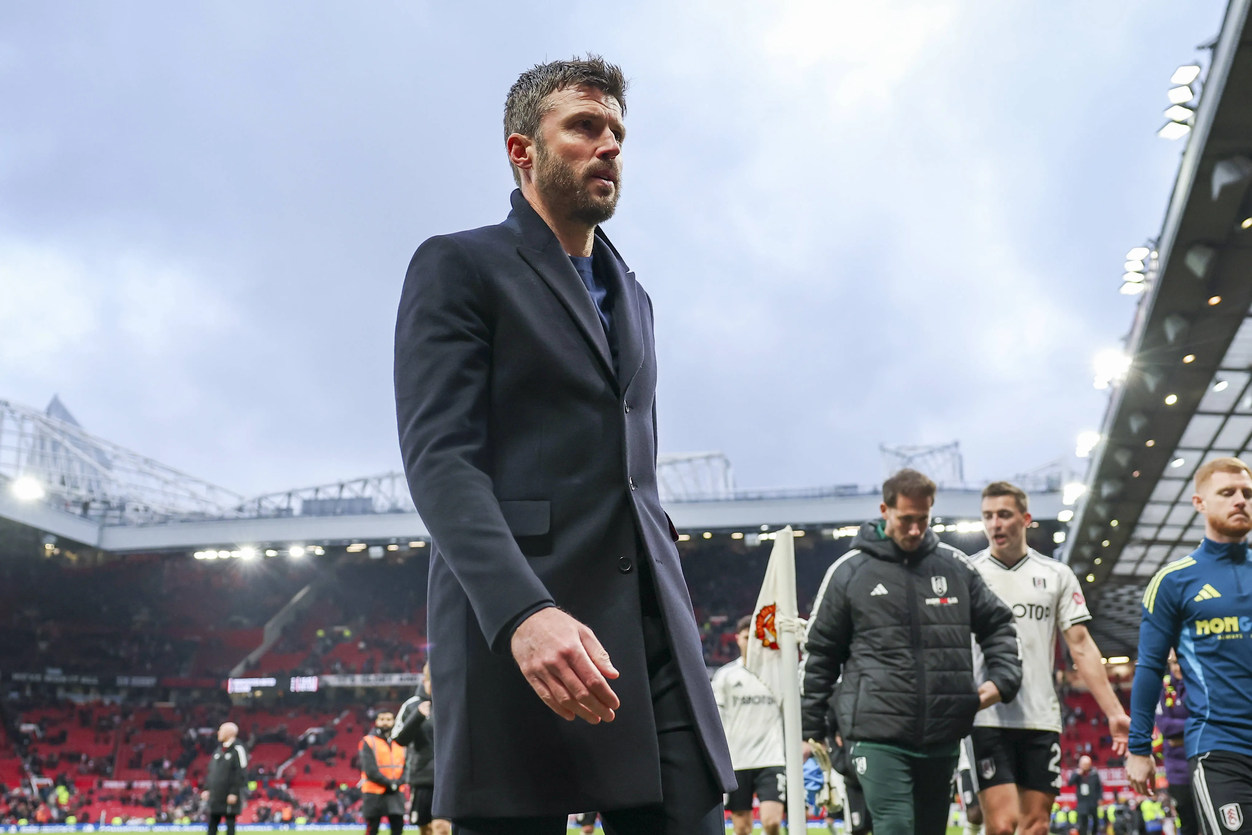 Man Utd fans make their feelings about Michael Carrick very clear with Old Trafford chant vs Fulham