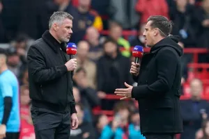 Football fans are all saying the same thing about Neville and Carragher after Man Utd vs Liverpool